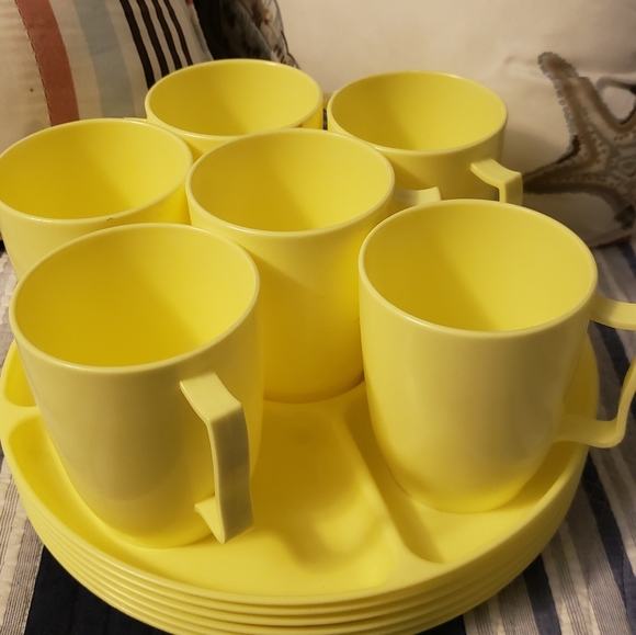 Vintage Hawkeye Picnicware - Picture 6 of 6